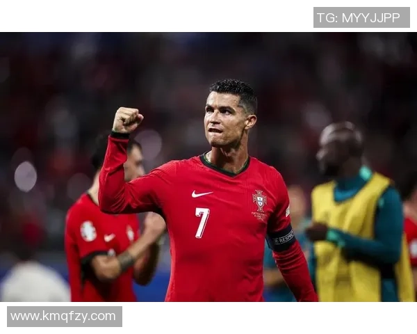 足球巨星背后的委屈与隐忍 揭示明星光环下的不为人知的辛酸