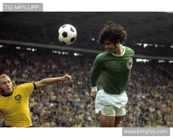 八十年代国际足球巨星风采回顾 经典赛事与辉煌成就再现