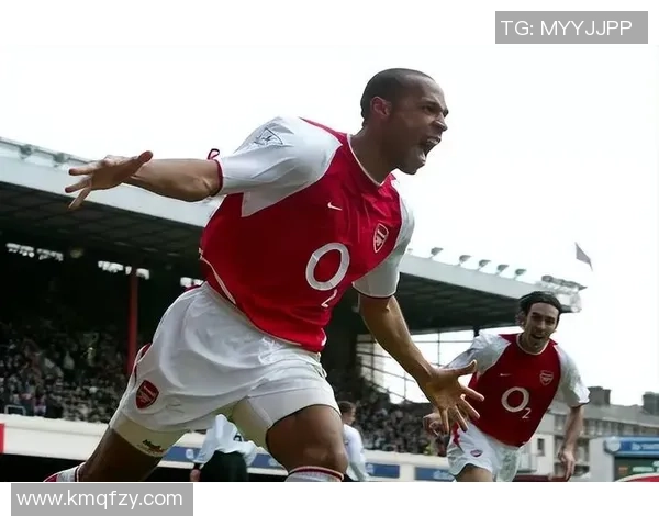 偶遇足球巨星瞬间揭秘球迷心中的星光与真实面貌